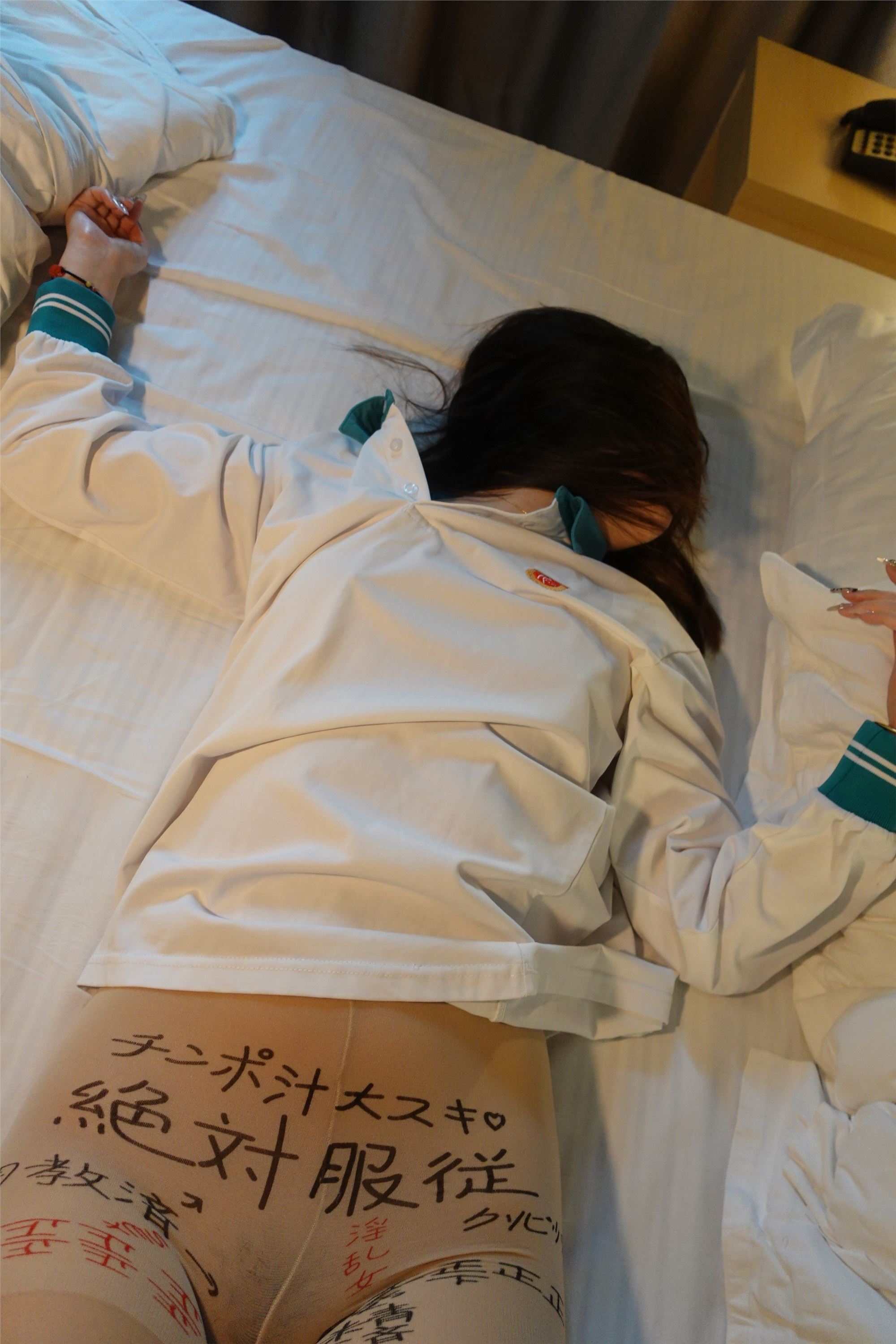 ROSI写真 2022.12.18 NO.4031